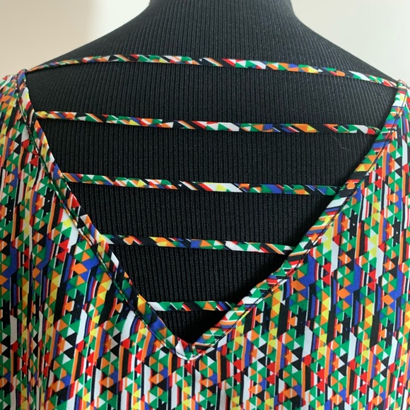 Multicolor Patterned Silky Tank - Picture 4 of 5
